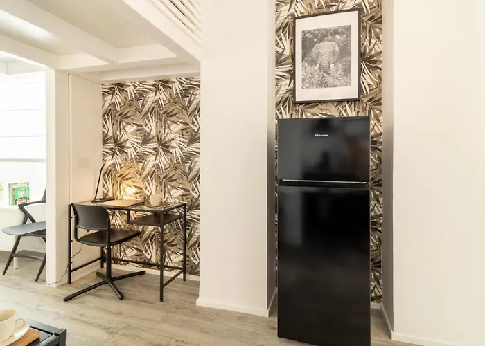 Navigli - Chic And Sophisticated Home In Milan